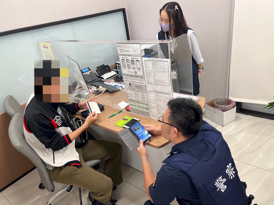 被越籍女愛情沖昏頭　桃園男險給外幣帳戶供詐騙