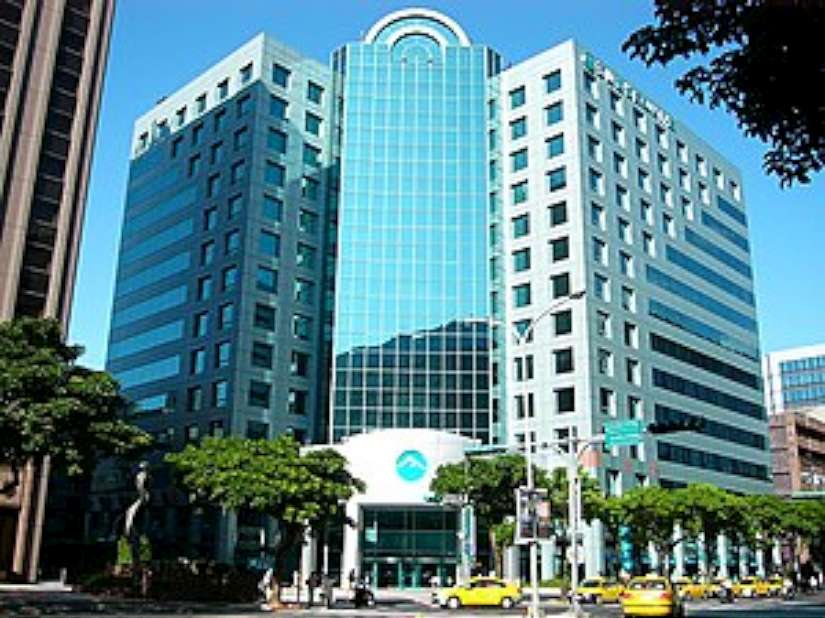 詐騙猖獗！警方識破假朋友，與行員合力攔阻詐騙 