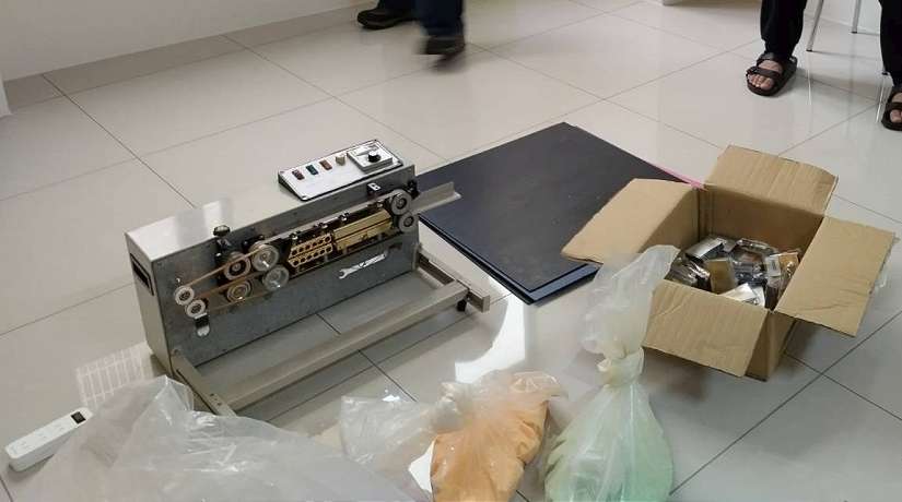 刑事局破獲毒品分裝場 查獲毒品自動分裝機