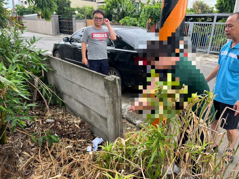 員警契而不捨追蹤，助男子看清「股市投資」詐騙伎倆，查獲境外香港籍面交車手，攔阻新臺幣30萬元!